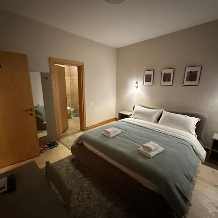 Hotell Epidami Kashari