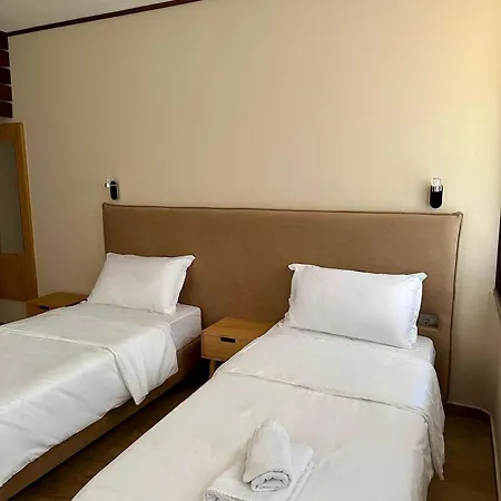 Epidami Hotell