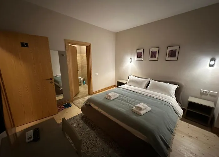 Hotell Epidami Kashari