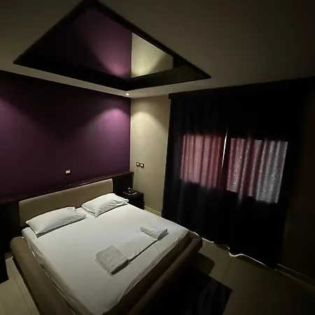 Отель Epidami 3*